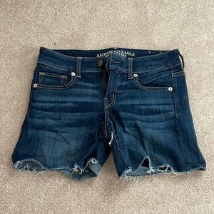 Super stretch size 4 AE dark wash shorts